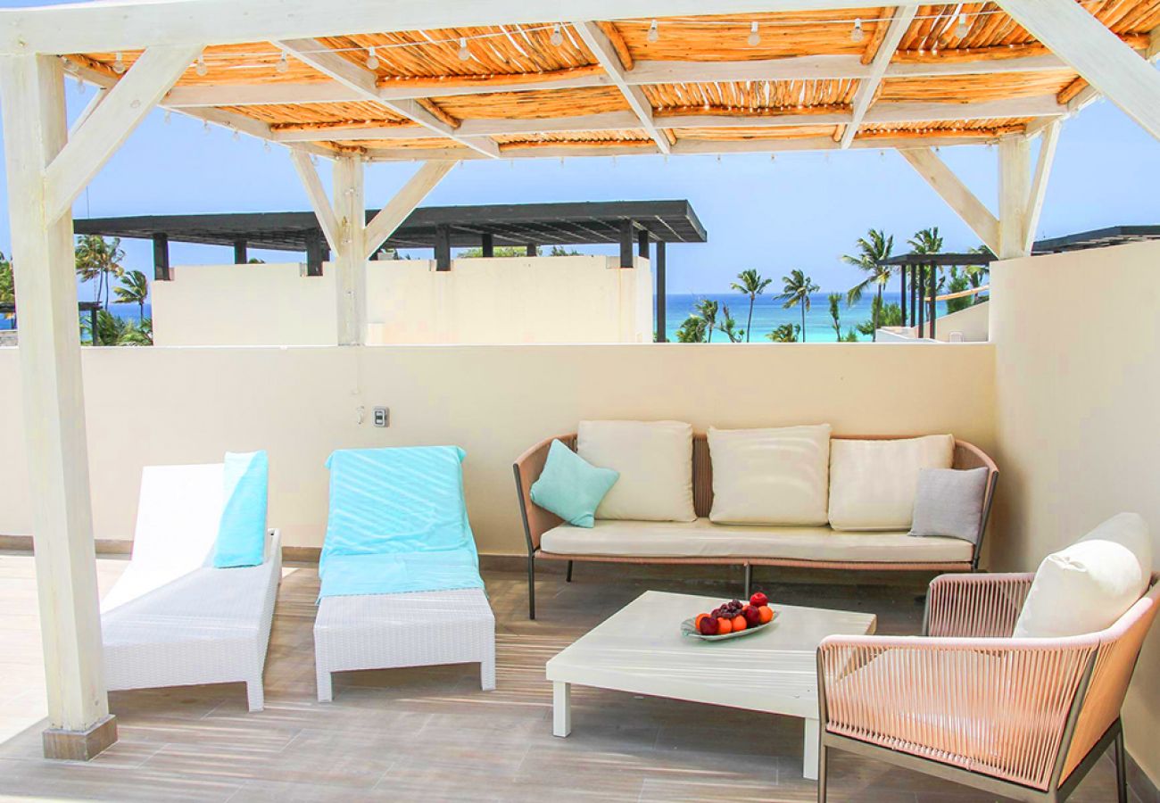 Apartamento en Bávaro - Gorgeous Penthouse steps from the beach. B4