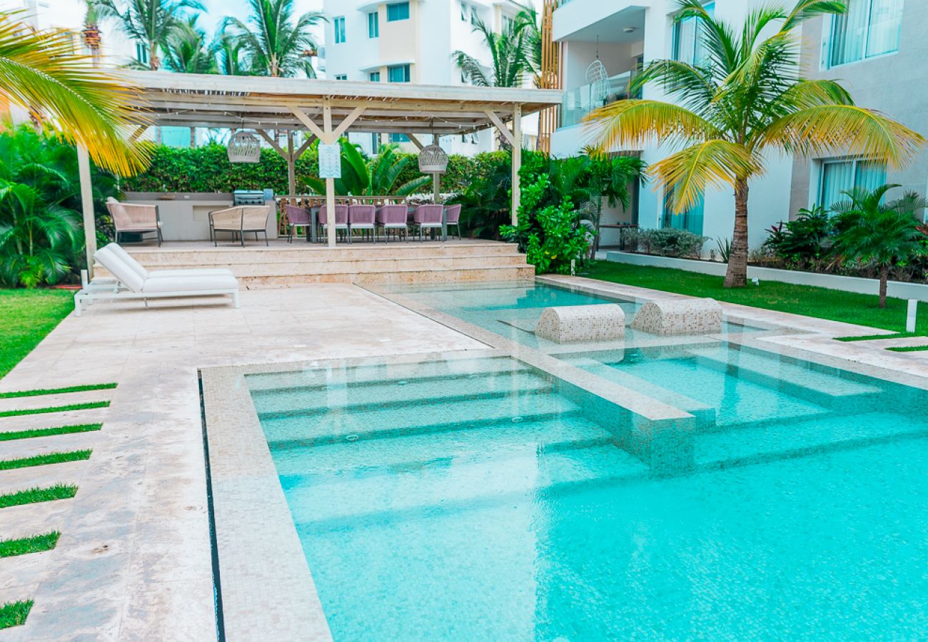 Apartamento en Bávaro - Gorgeous Penthouse steps from the beach. B4