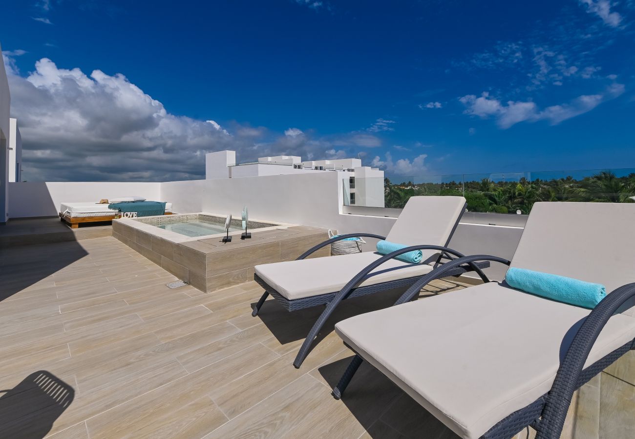 Apartamento en Bávaro - Gorgeous private roof with private picuzzi. A401 