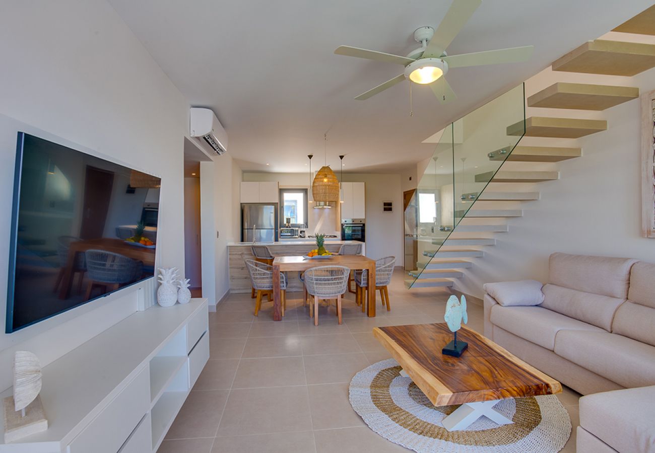 Apartamento en Bávaro - Private Picuzzi in New Penthouse Los Corales Beach. PGA405