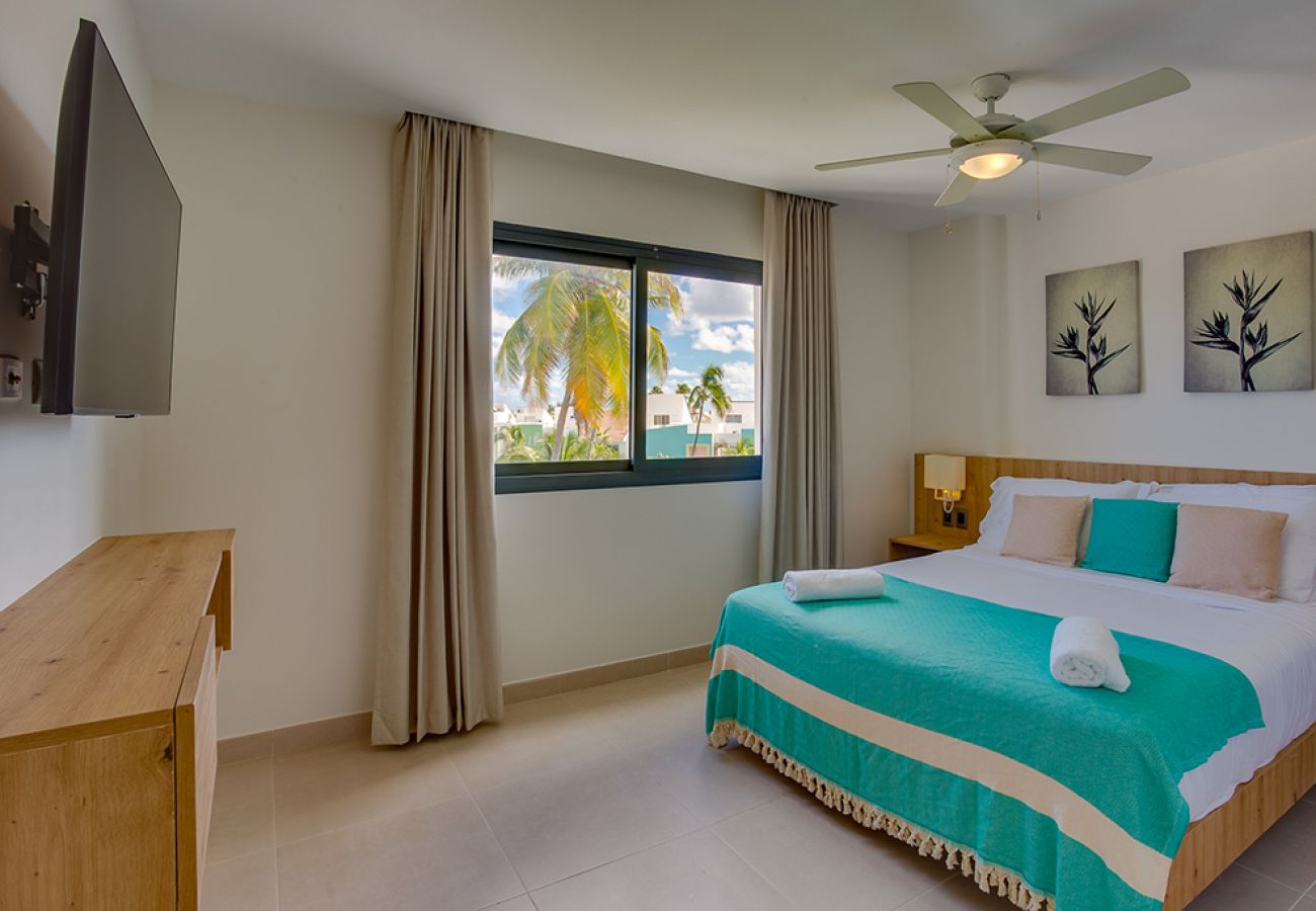 Apartamento en Bávaro - Private Picuzzi in New Penthouse Los Corales Beach. PGA405