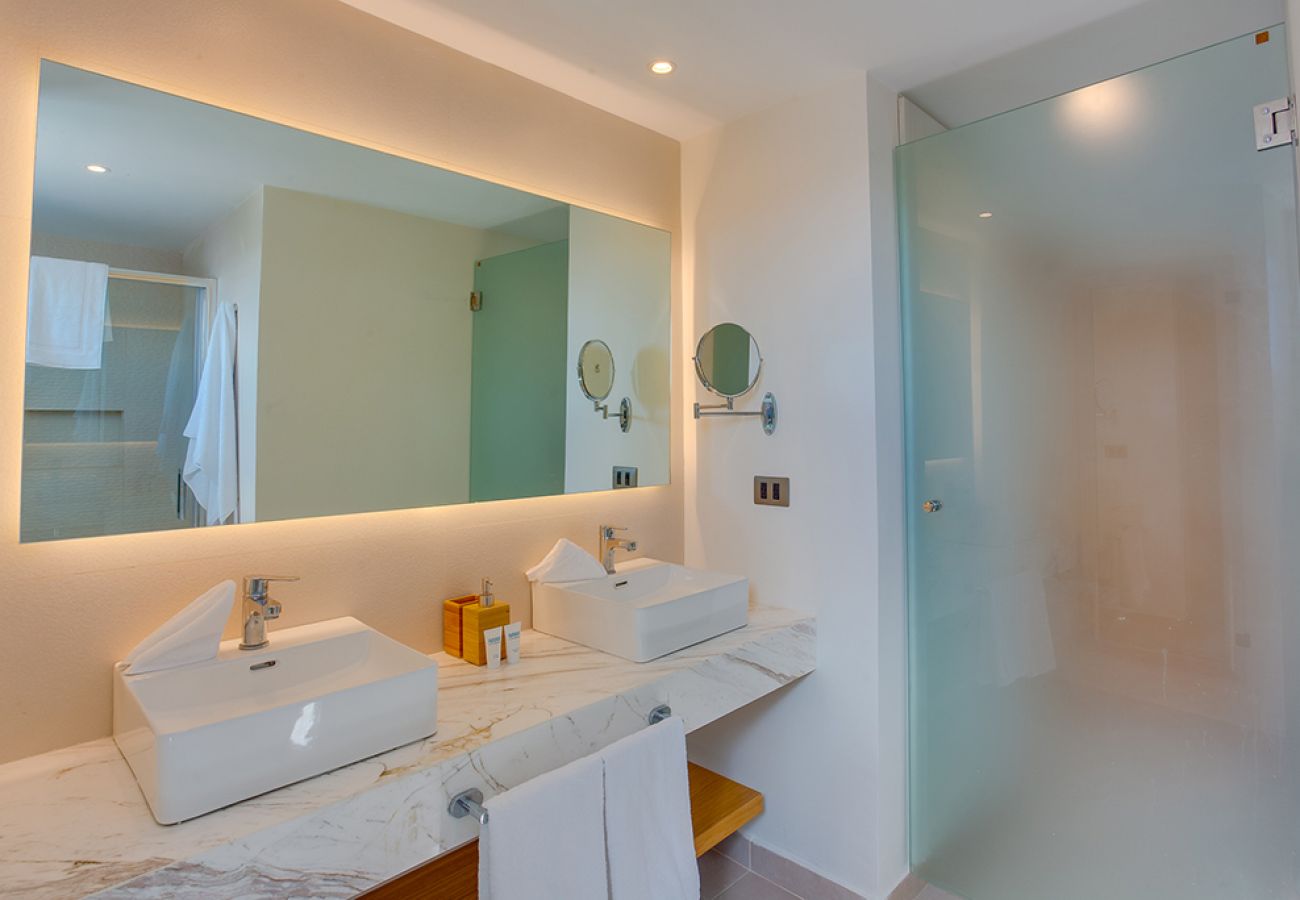 Apartamento en Bávaro - Gorgeous Private Picuzzi in New Penthouse A403