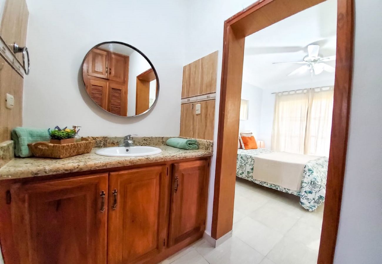 Apartamento en Bávaro - Quiet and well-kept apartment garden views. Playa Bavaro