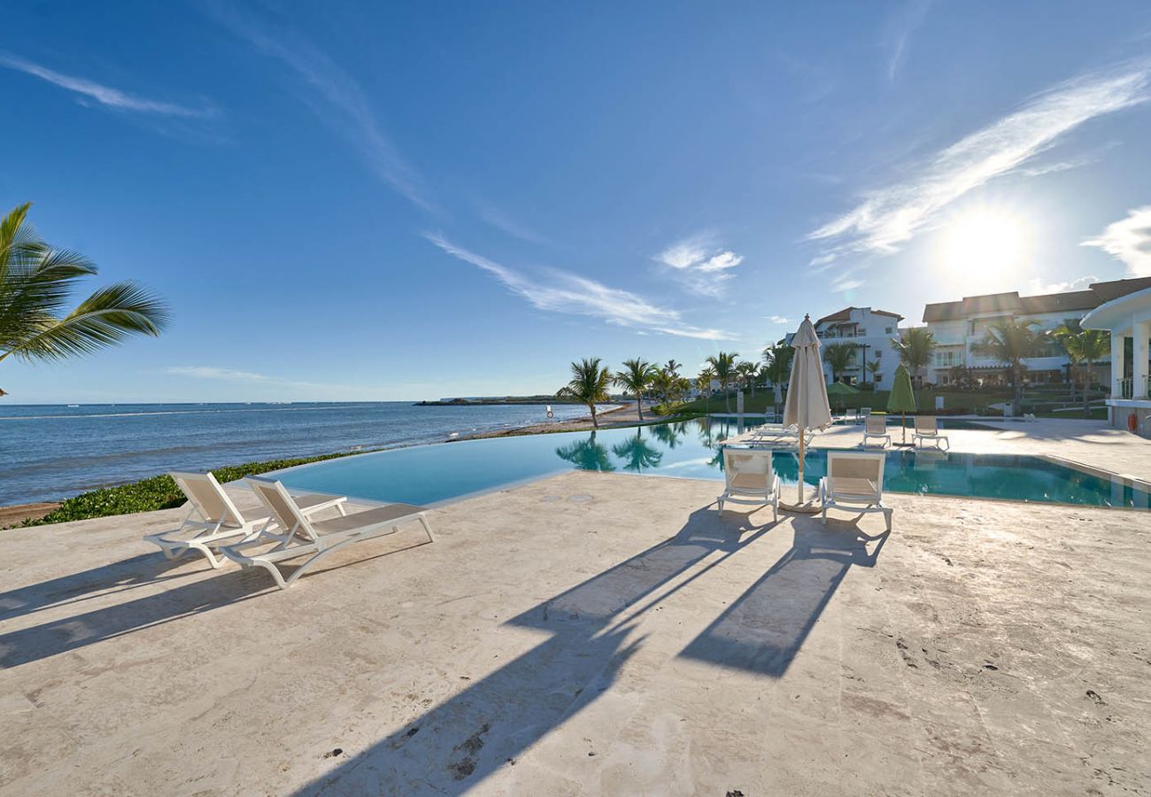 Apartamento en Punta Cana - Punta Palmera Beach Front and pool views Cap Cana