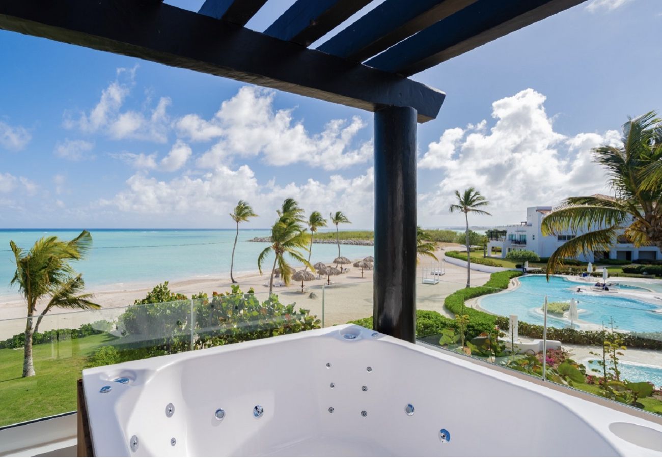 Apartamento en Punta Cana - Punta Palmera Beach Front and pool views Cap Cana