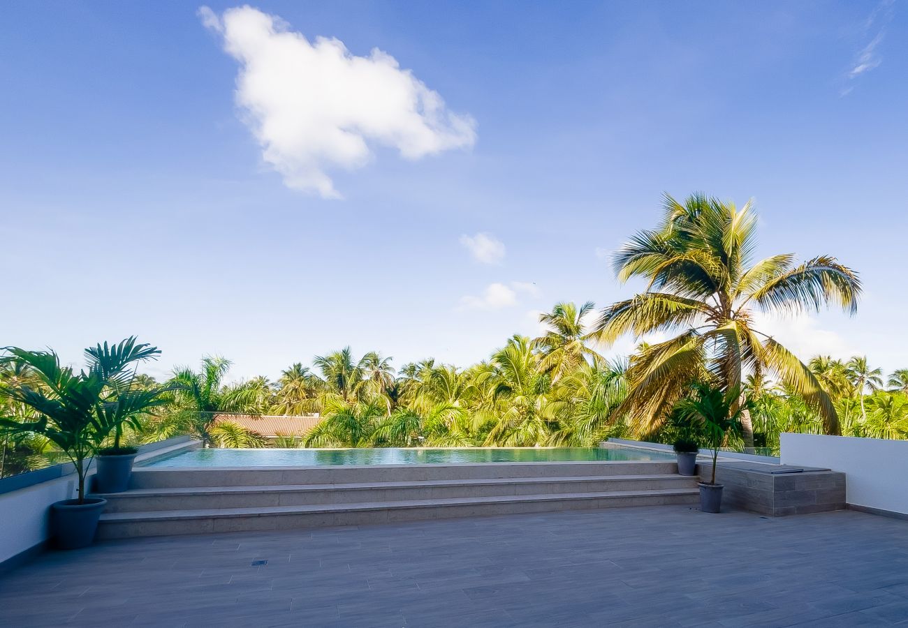 Apartamento en Bávaro - Beauty NEW apartment 350mts to Playa Bavaro with pool views 