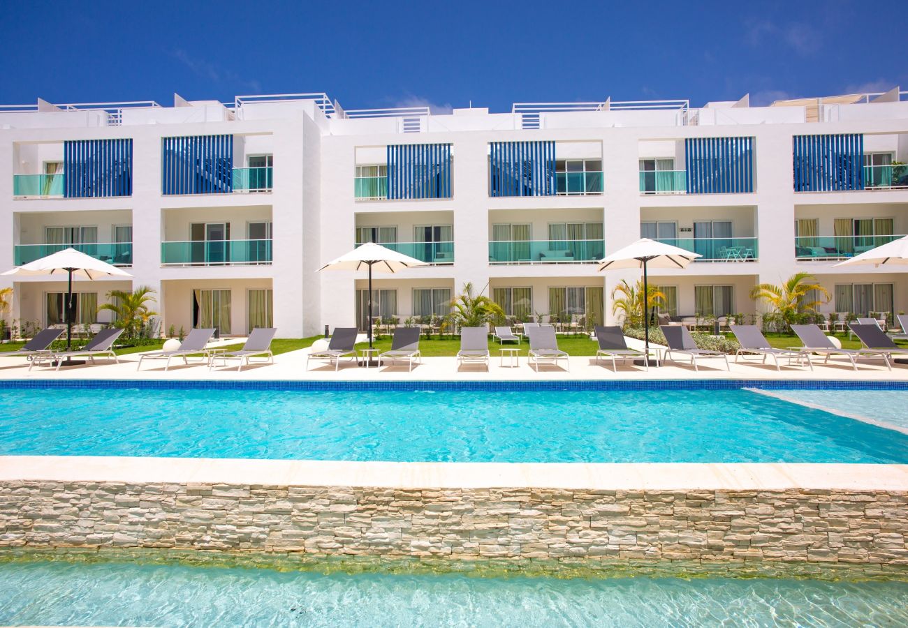 Apartment in Bávaro - Beauty private garden pool views Cana Rock Condos